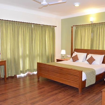 Trinity Suits Bangalore Luaran gambar