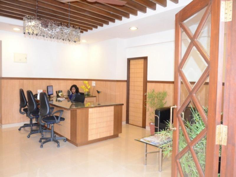 Trinity Suits Bangalore Luaran gambar