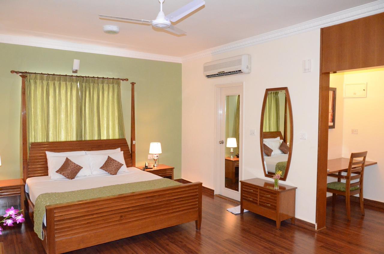 Trinity Suits Bangalore Luaran gambar