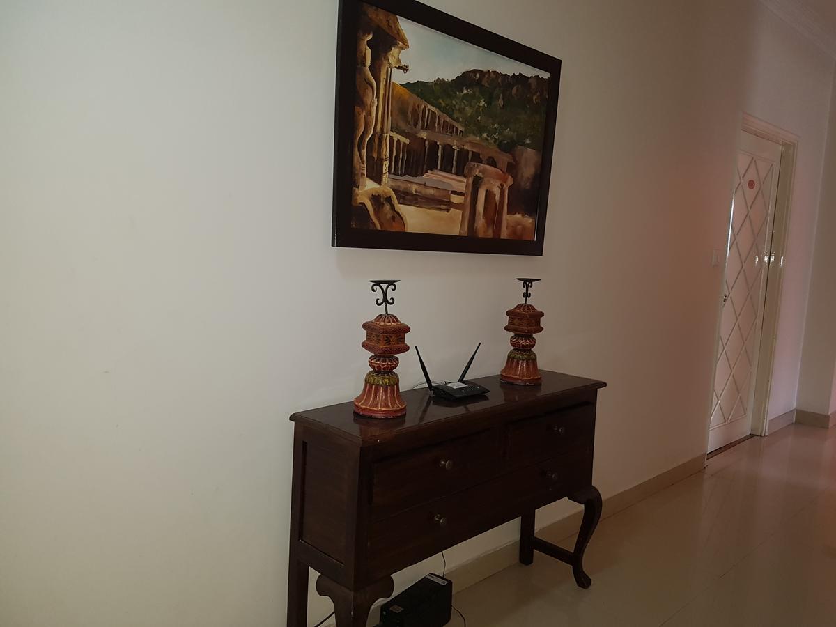 Trinity Suits Bangalore Luaran gambar